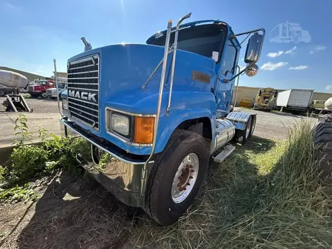 2005 MACK CHN613d00c957477dc0be6d2d76edffb4aa71a