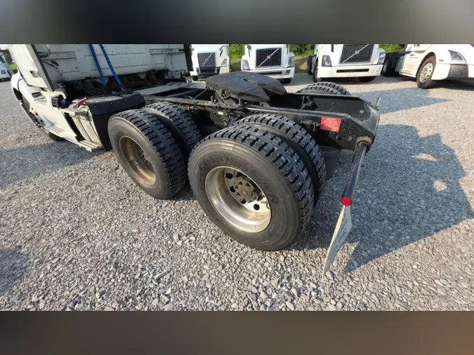 2019 Volvo VNL300