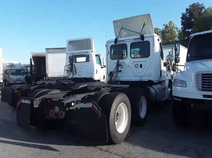 2019 FREIGHTLINER/MERCEDES CASCADIA 125