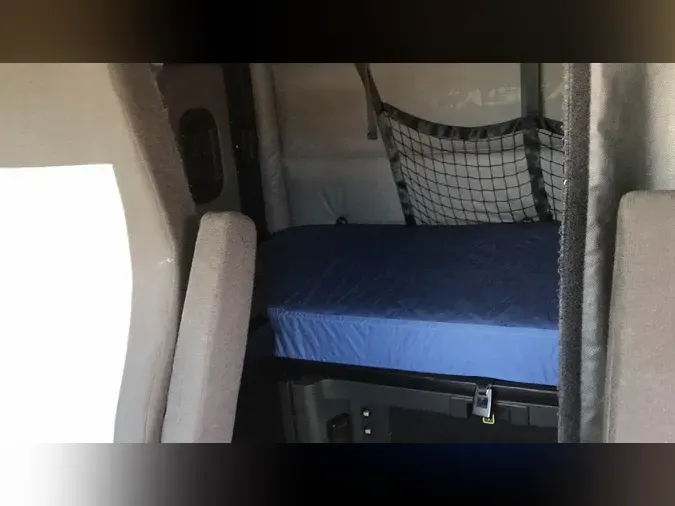 2022 Freightliner Cascadia 126