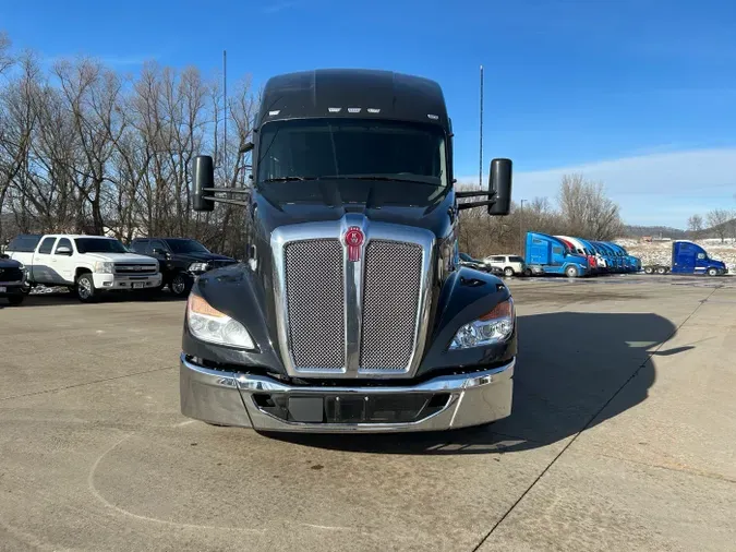 2022 Kenworth T680