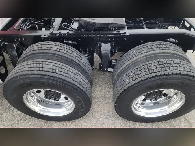 2022 FREIGHTLINER CA126