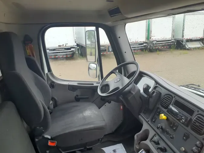 2020 FREIGHTLINER/MERCEDES M2 106d02175c734b96f5c1577fb77ce5f620f