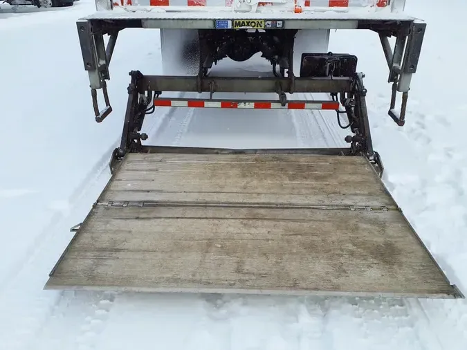 2018 FREIGHTLINER/MERCEDES M2 106