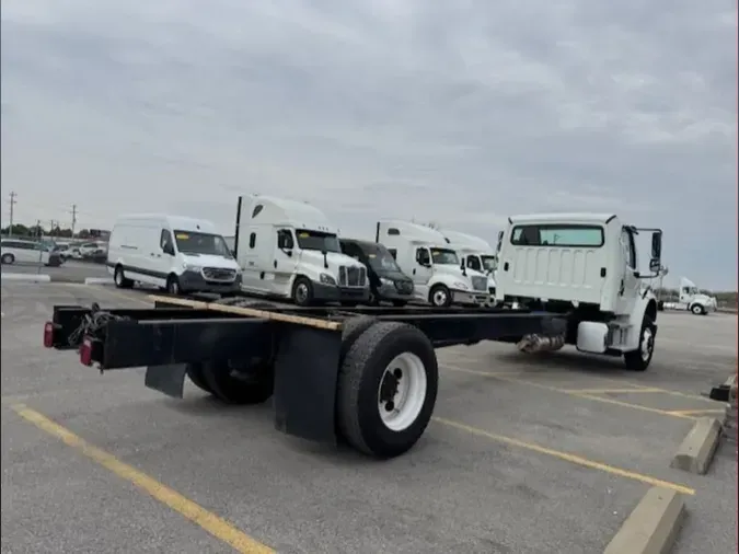 2021 FREIGHTLINER/MERCEDES M2 106