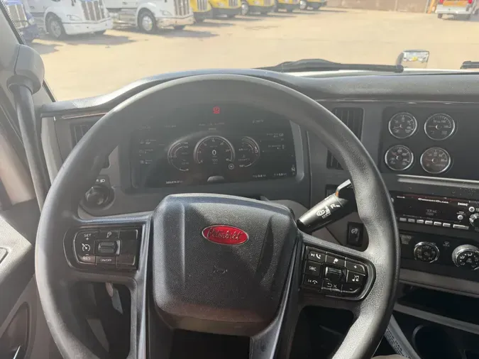 2022 Peterbilt 579