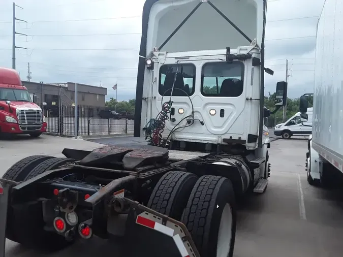 2018 FREIGHTLINER CASCADIA 113