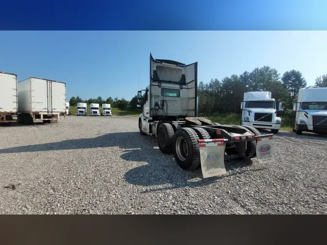 2019 Volvo VNL300
