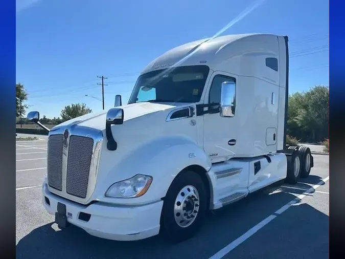 2022 Kenworth T680d02b7759caffc3f0a4b43bbd44071d42
