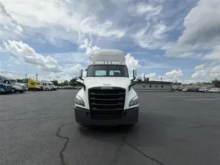 2019 FREIGHTLINER CASCADEVO1