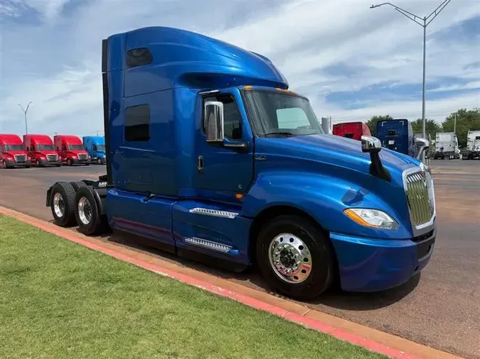 2020 INTERNATIONAL LT