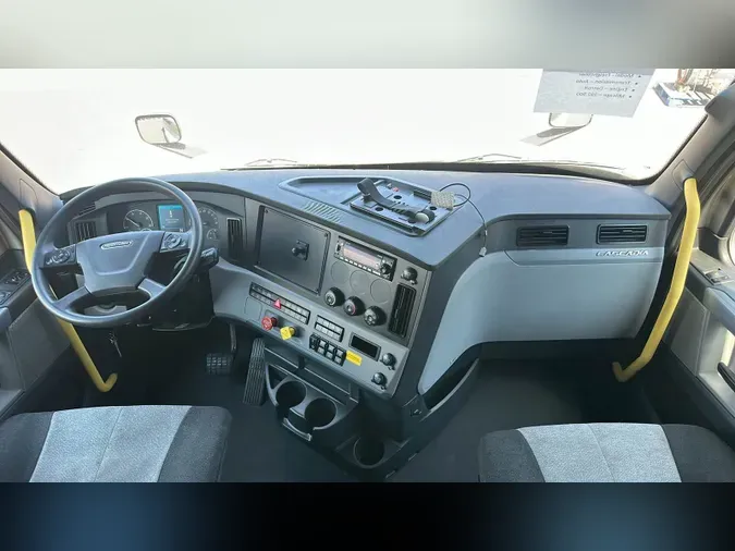 2022 Freightliner Cascadia 126
