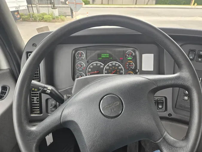 2023 Freightliner Business Class M2 112
