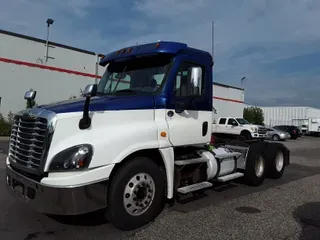 2015 Freightliner CASCADIA 125