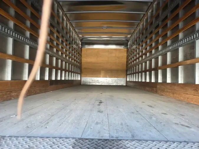 2021 FREIGHTLINER/MERCEDES M2 106