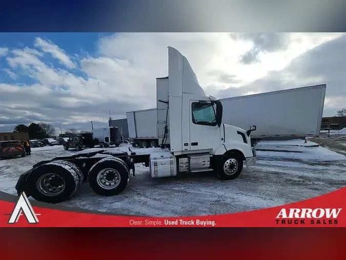 2018 VOLVO VNL300