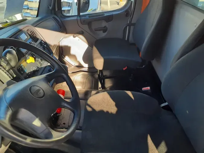 2019 FREIGHTLINER/MERCEDES M2 106d039c09335b292498c77591ce99ac5f7