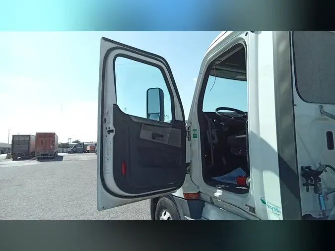 2019 Freightliner Cascadia 126d03cb920676b3c5357f7db6113616b40