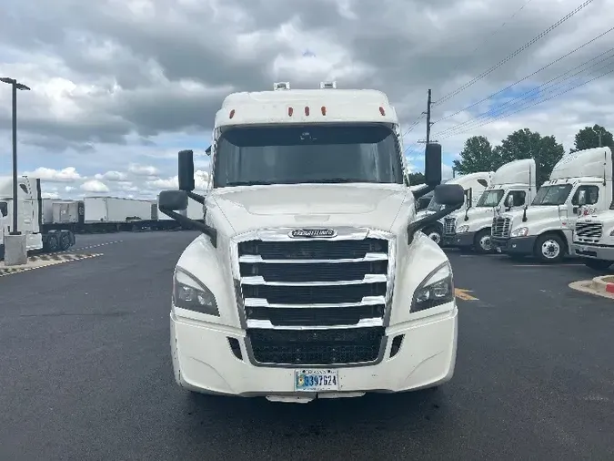 2021 FREIGHTLINER CA126
