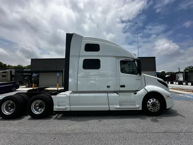 2023 Volvo VNL64T860