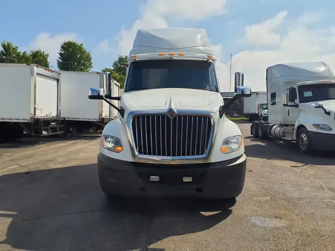 2019 NAVISTAR INTERNATIONAL LT625 SLPR CAB
