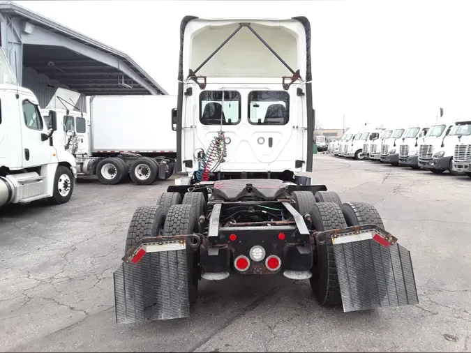 2019 FREIGHTLINER/MERCEDES CASCADIA 125