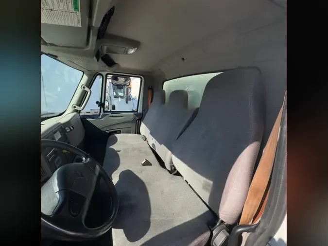 2019 NAVISTAR INTERNATIONAL 4300