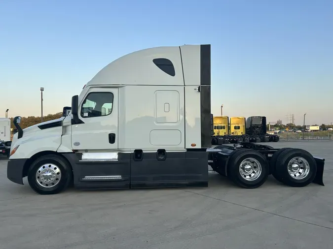 2022 Freightliner Cascadia