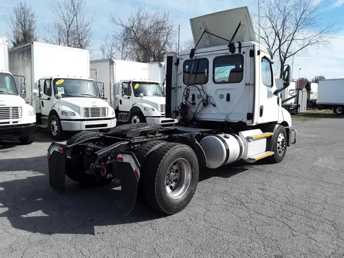 2020 FREIGHTLINER/MERCEDES NEW CASCADIA 116