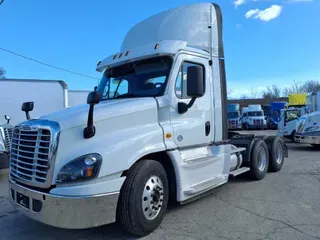 2018 FREIGHTLINER/MERCEDES CASCADIA 125