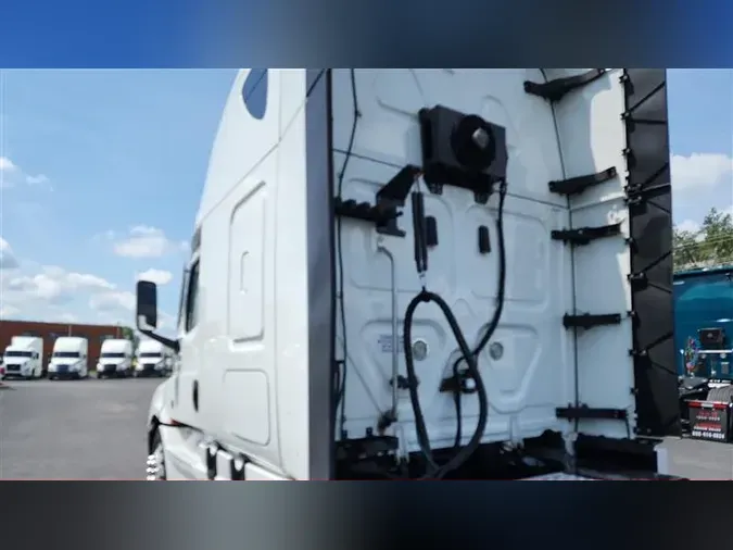 2022 FREIGHTLINER CA126