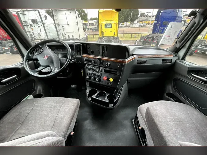 2021 INT LT625 6x4