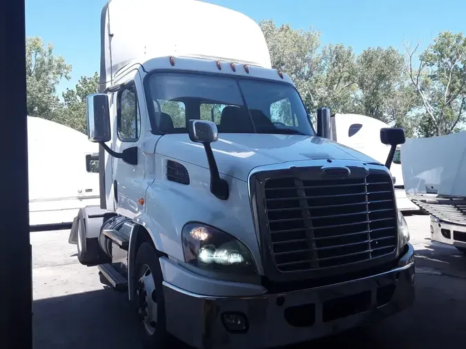 2017 FREIGHTLINER CASCADIA 113