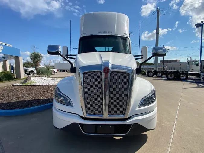 2022 Kenworth T680