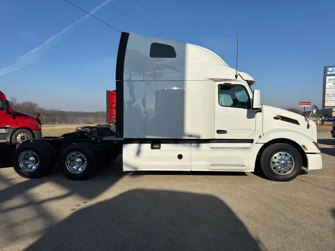 2022 PETERBILT 579