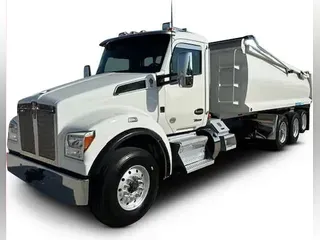 2023 Kenworth T880
