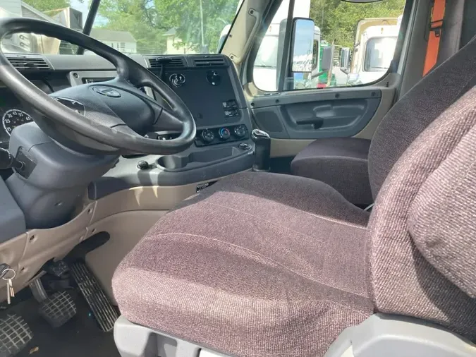 2017 FREIGHTLINER CASCADIA 125
