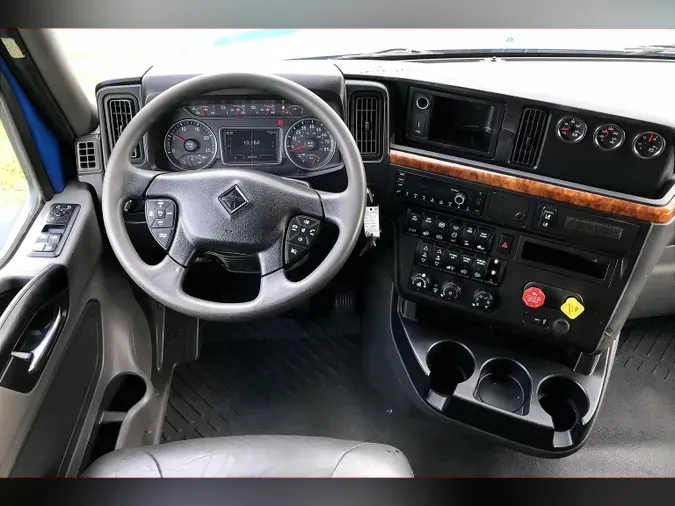 2022 INT LT625 6x4