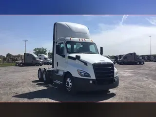 2020 Freightliner Cascadia 126