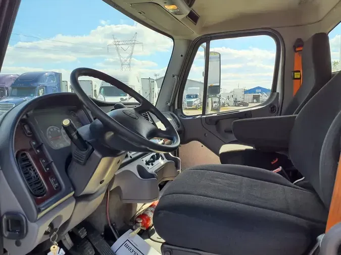 2018 FREIGHTLINER/MERCEDES M2 106