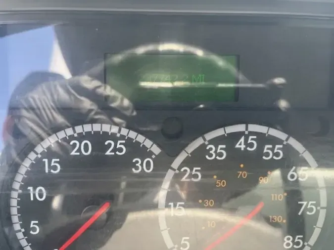 2018 FREIGHTLINER M2 106