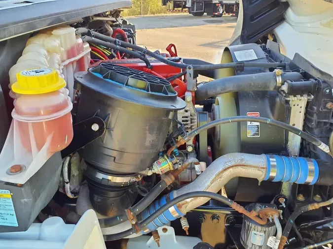 2020 FREIGHTLINER/MERCEDES M2 106
