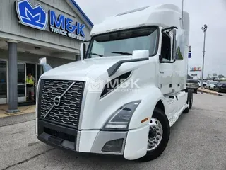 2019 VOLVO VNL64T760