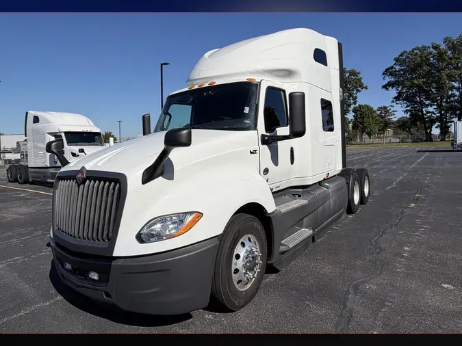 2022 International LT625