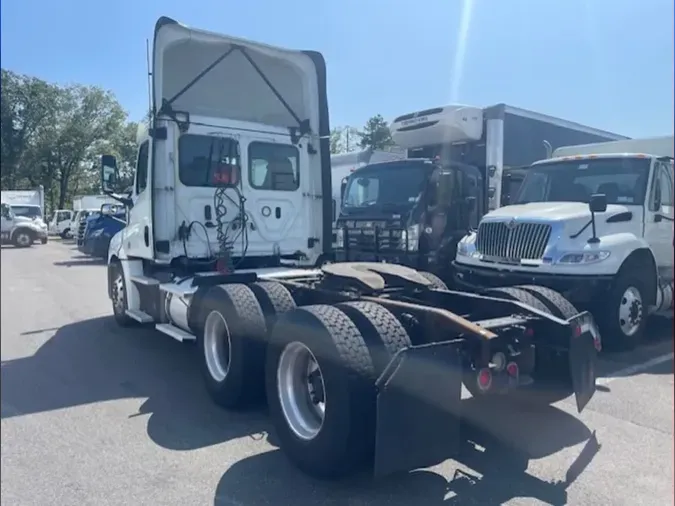 2019 FREIGHTLINER NEW CASCADIA PX12664