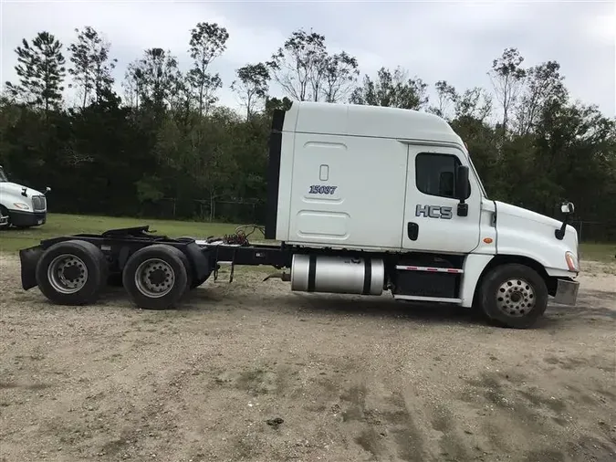 2015 FREIGHTLINER CASCADIA