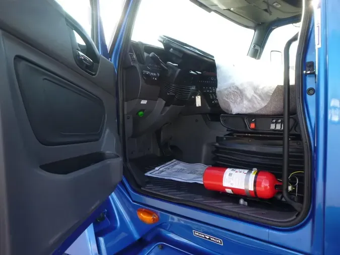 2022 International LT625