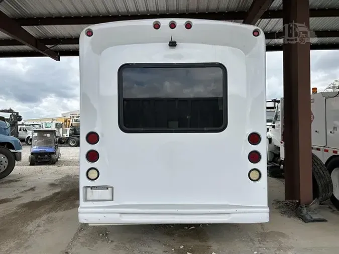 2013 FORD E350