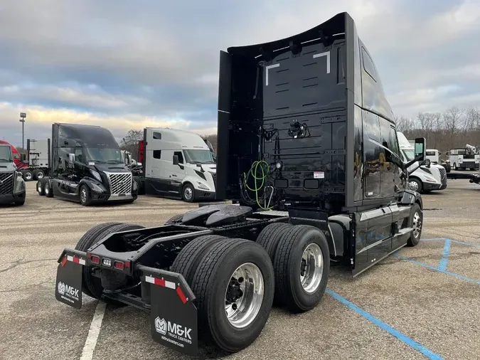 2026 MACK Pioneer 76" High Roof