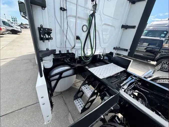 2022 Freightliner PT126SLP